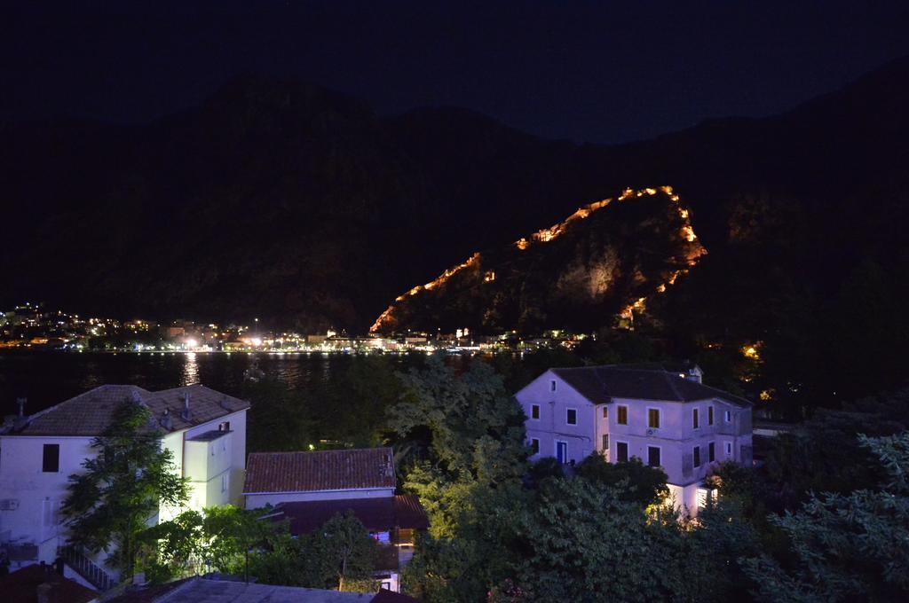Posto Capitano C Group Apartamento Kotor Exterior foto